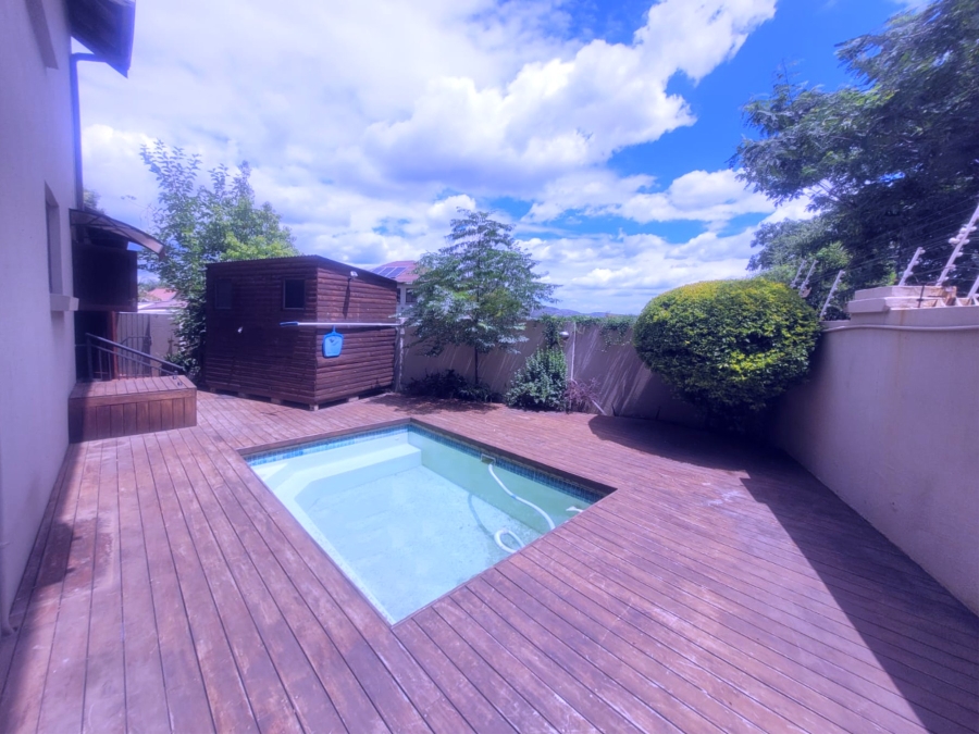 To Let 3 Bedroom Property for Rent in Melodie North West